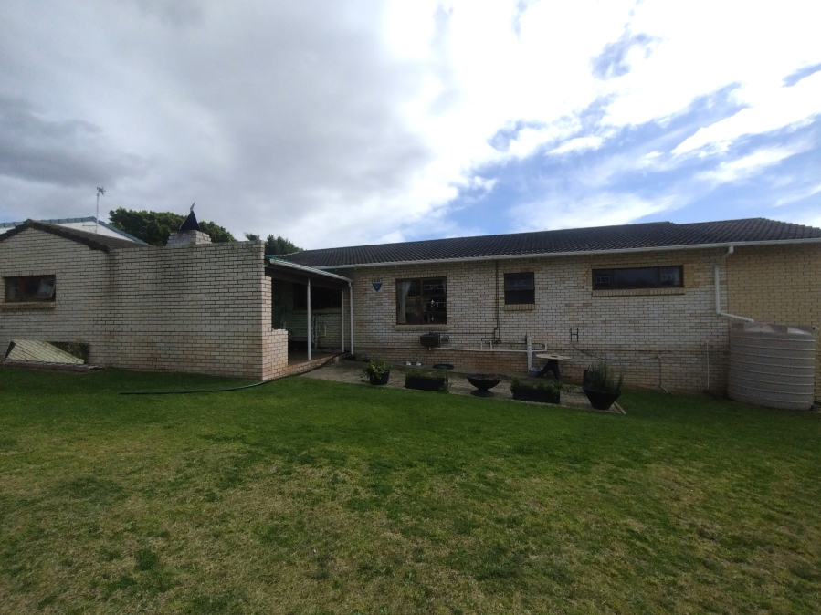 3 Bedroom Property for Sale in Wavecrest Eastern Cape